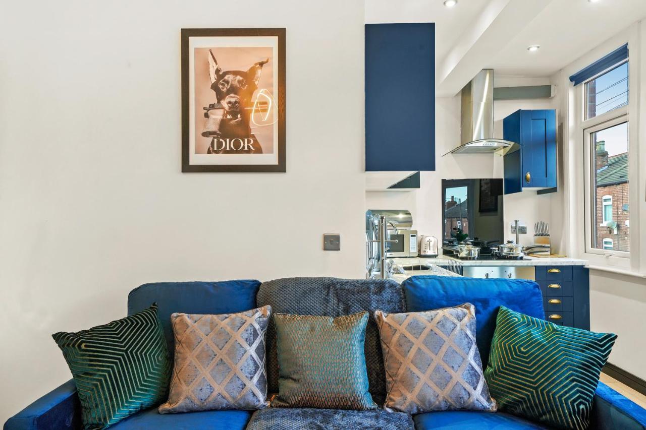 Stylish Yorkshire Gem - Sleeps 4 - Great Location Apartment Castleford Exterior foto